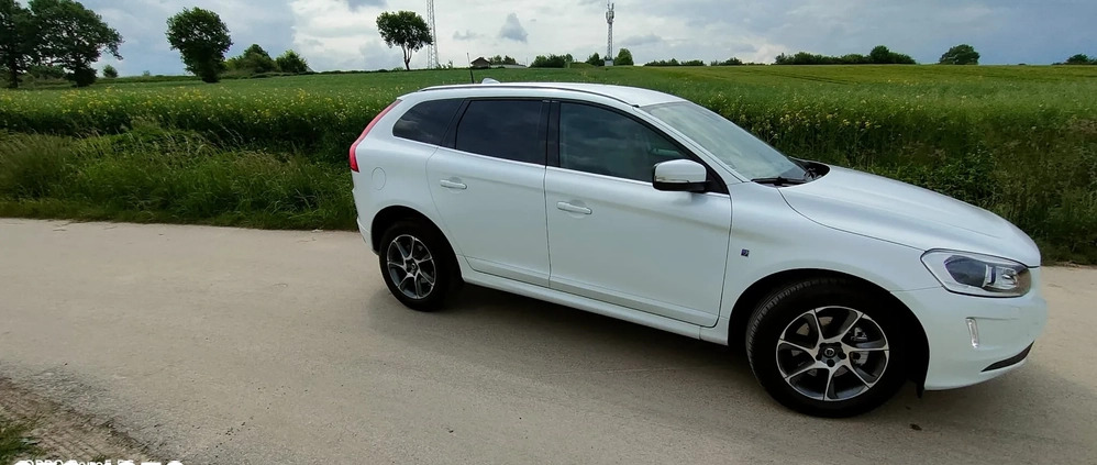 Volvo XC 60 cena 77400 przebieg: 150000, rok produkcji 2015 z Słupsk małe 154